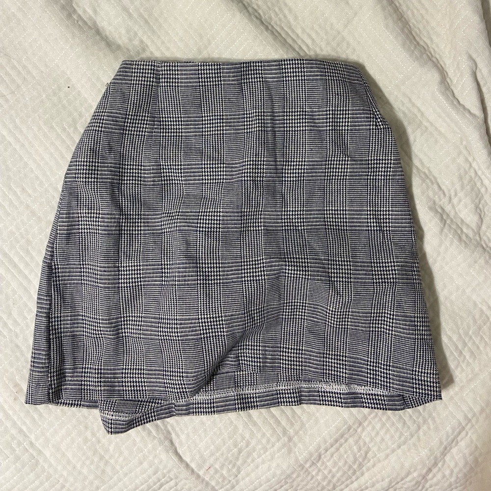 Grey and Black Plaid Skirt, size small